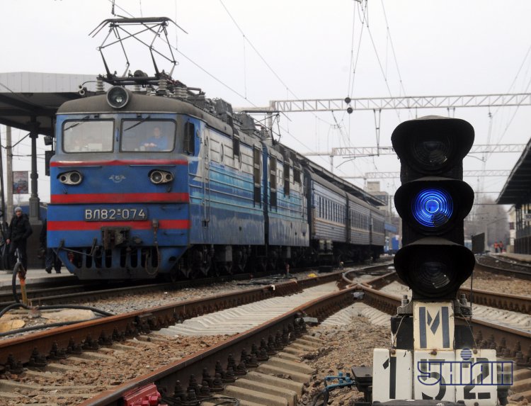 "Укрзализныця" назначила дополнительные поезда на праздники  