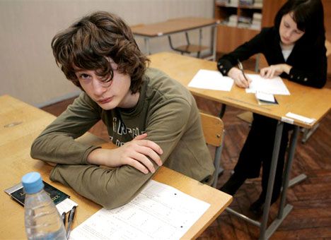Почти каждый седьмой выпускник Крыма хочет променять ВНО на ЕГЭ