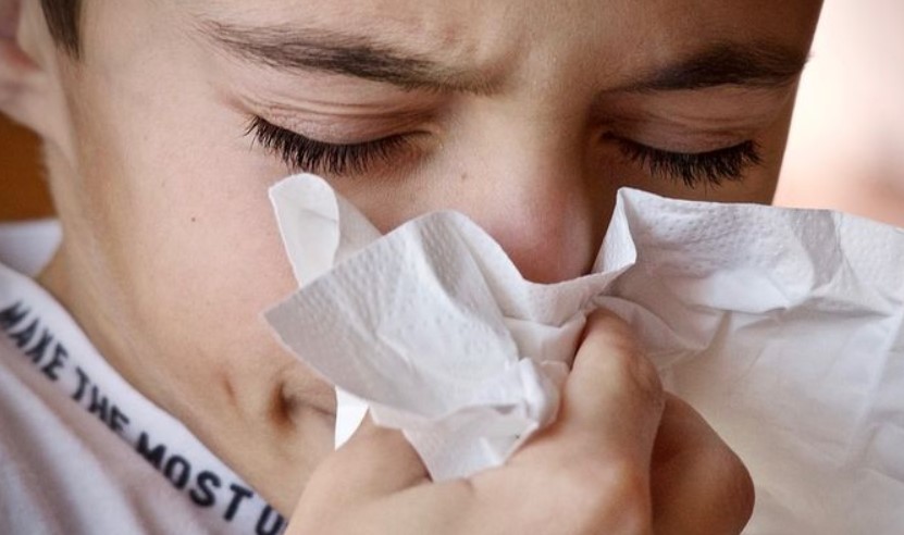 Медик рассказала, как вести себя при симптомах простуды во время пандемии