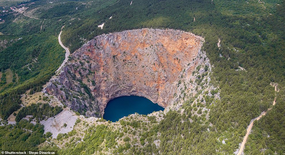 Пропасти и бездны на снимках