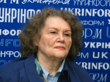 Поэтесса Лина Костенко отмечает 80-летний юбилей