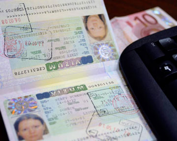 Чехия упрощает выдачу виз для граждан Украины