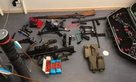 На шведской границе задержали «охотников на зомби» с арсеналом оружия (ФОТО)