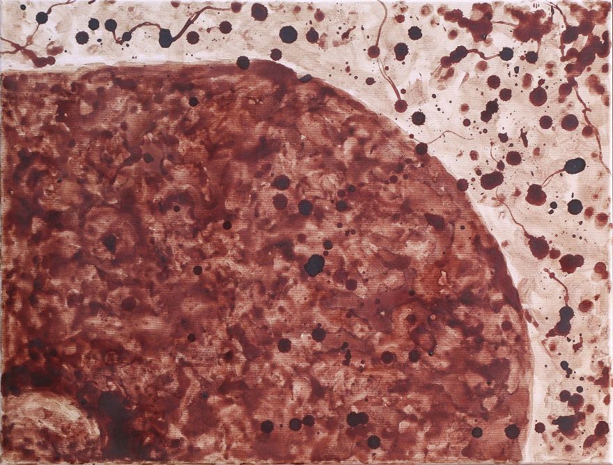 Румынская художница нарисовала картины менструальной кровью