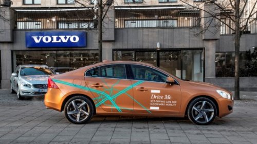 Компания Volvo выпускает на дороги Швеции сто автомобилей-роботов