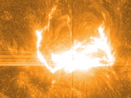 NASA впервые удалось заснять мощнейшую вспышку на солнце во всех подробностях 