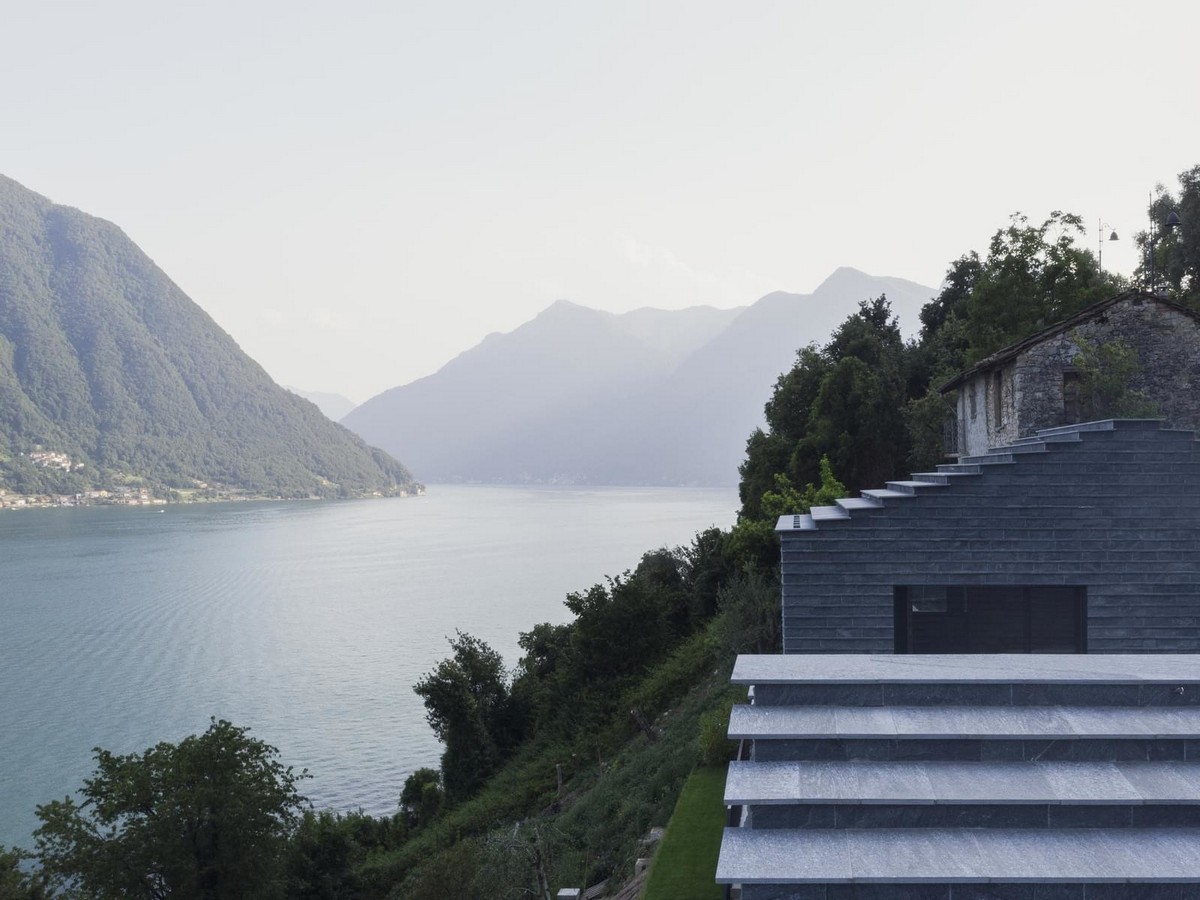 Частный дом на берегу озера Комо в Италии