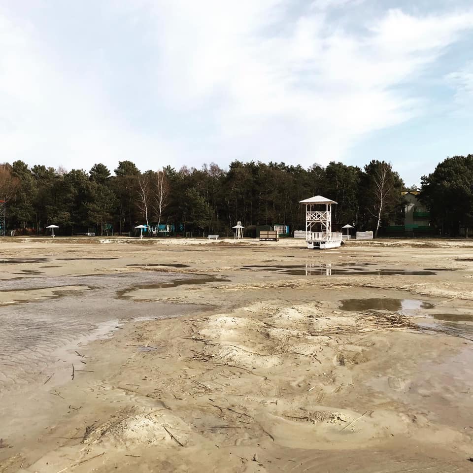 Воды почти нет: Сеть шокировали свежие фото умирающего озера Свитязь. ФОТО