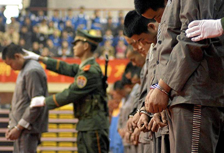 Суд Китая постановил казнить угольного магната-мафиози   