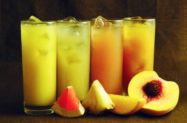 Почему фруктовые соки могут быть вредны