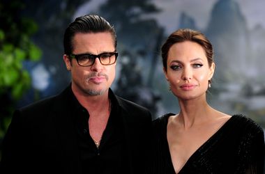 Анджелина Джоли посоветовала звездным мамочкам не жаловаться на жизнь