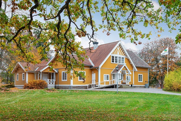 В Швеции курортную деревню выставили на продажу. ФОТО