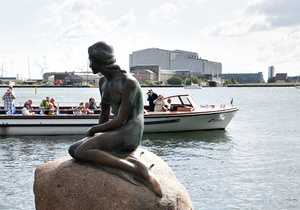 Знаменитая статуя Русалочки впервые за столетнюю историю покинет Копенгаген