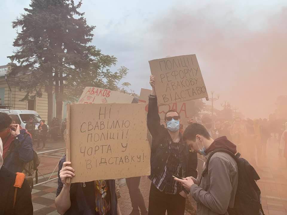 Под Верховной Радой разгорелись протесты против Авакова. ФОТО