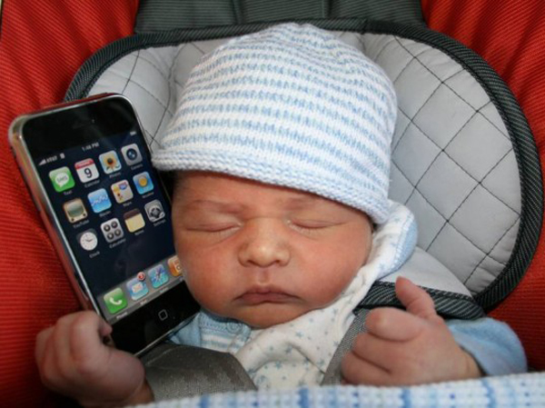Теперь известно, почему подростки покупают iPhone