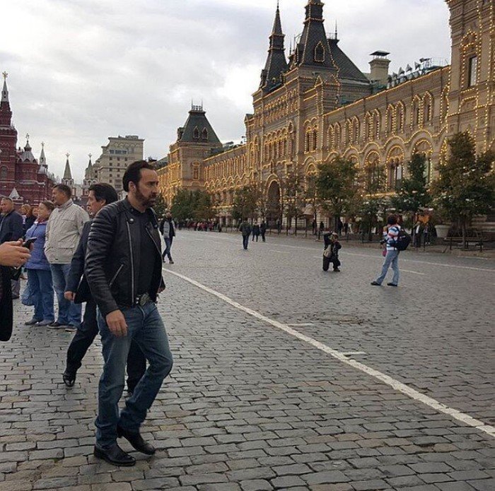 Снимки зарубежных знаменитостей на Красной площади