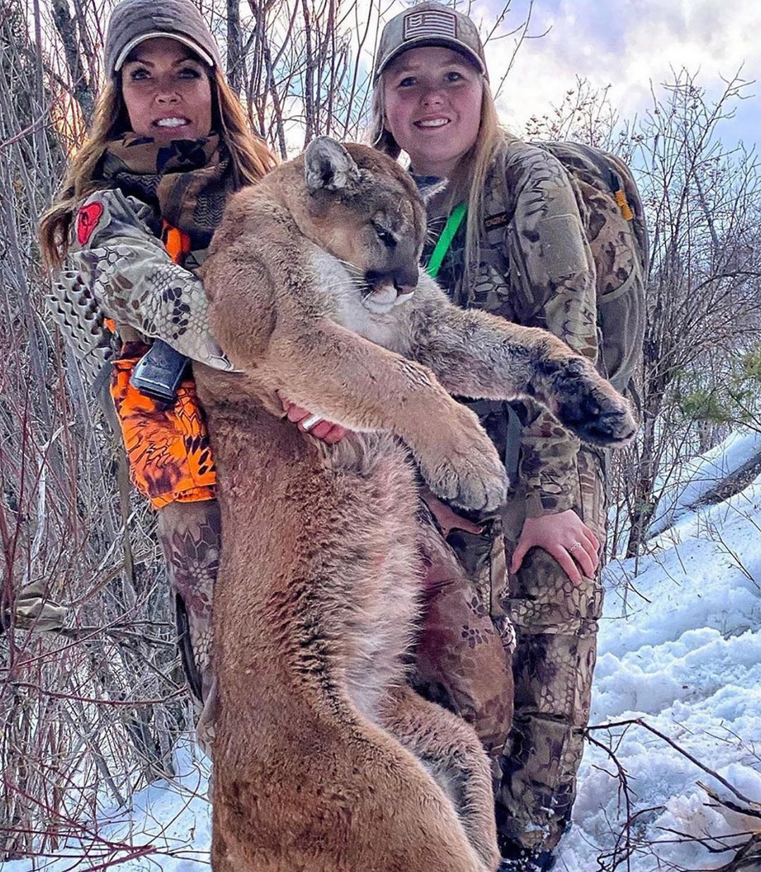 Красивые девушки на охоте: в Instagram появился аккаунт, который многие осудят. ФОТО