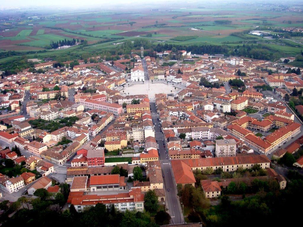 Пальманова — симметричный город-крепость в Италии. ФОТО