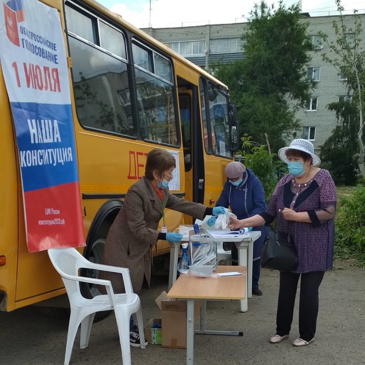 Самые странные и нелепые места, в которых проходит голосование по поправкам к Конституции. ФОТО