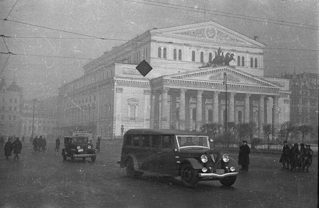 Москва в 1930-е годы на снимках