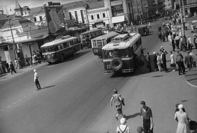 Москва в 1930-е годы на снимках