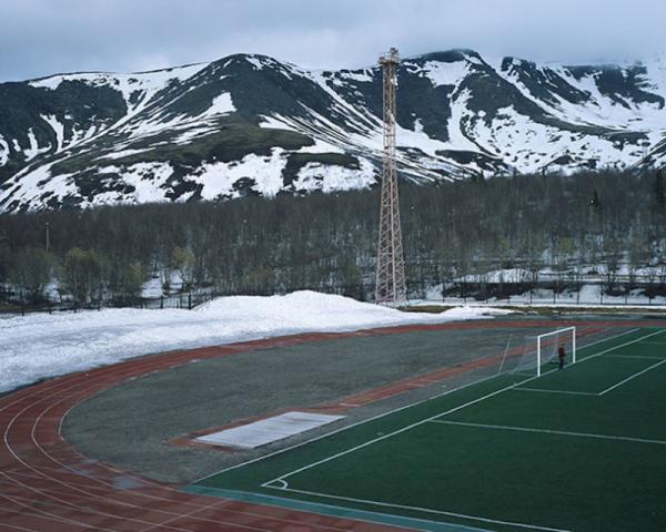 Самые необычные и странные футбольные поля (ФОТО)