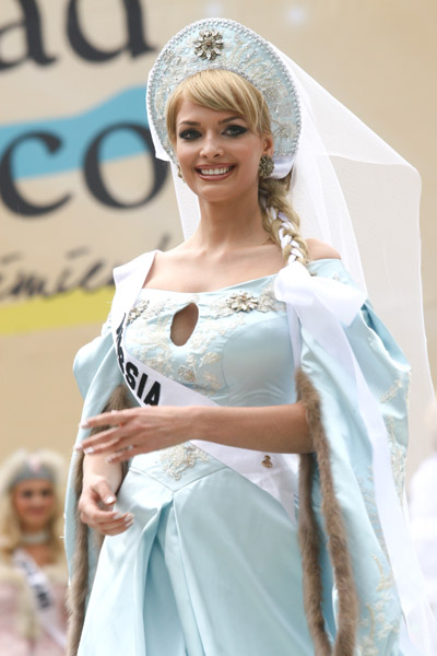 Национальные костюмы на конкурсе \"Мисс Вселенная\". ФОТО