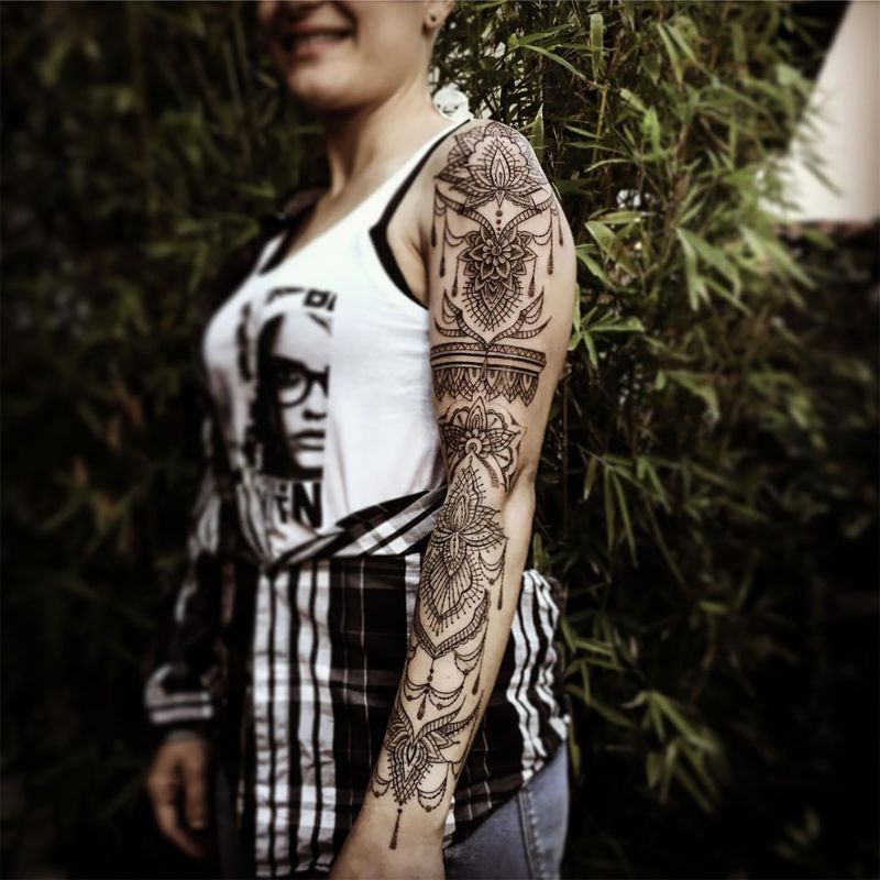 Изящные женские татуировки от итальянского художника Марко Манзо