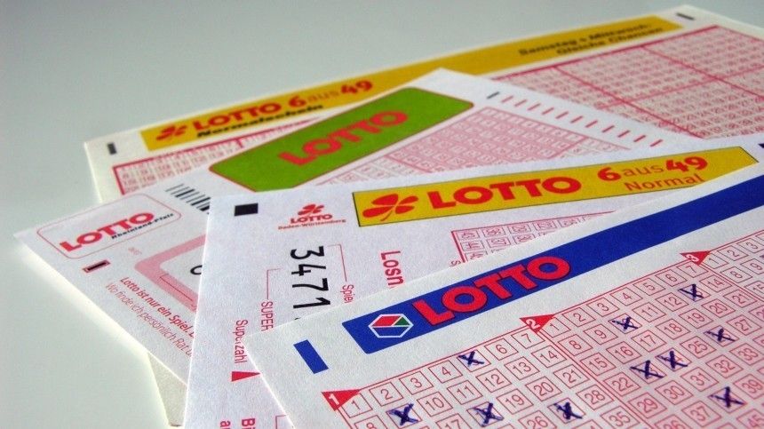 В Житомире двое мужчин украли более тысячи лотерейных билетов, но не выиграли