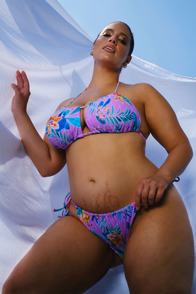 Модель Эшли Грэм в рекламе купальников отказалась от фотошопа и показала реальное тело