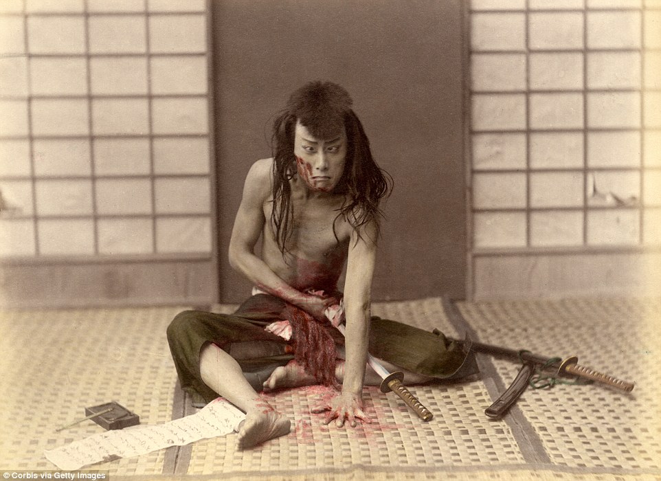 Как самураи в Японии делали харакири. ФОТО
