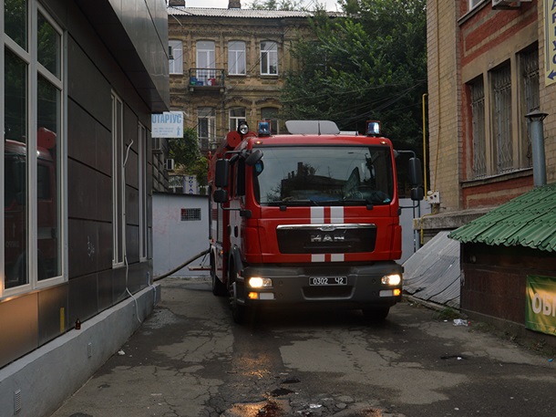 В Днепре частично сгорел продуктовый рынок. ФОТО