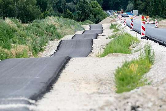 В Баварии построили кривую дорогу вместо ровной (фото)