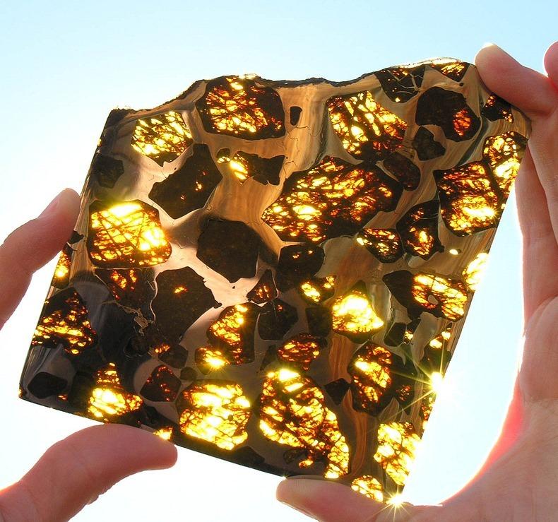  Необычайно красивый метеорит Фукан. ФОТО