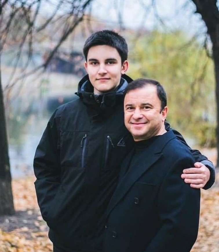 Сын Виктора Павлика с 2018 года боролся с онкологией: как его спасали семья и друзья музыканта. ФОТО