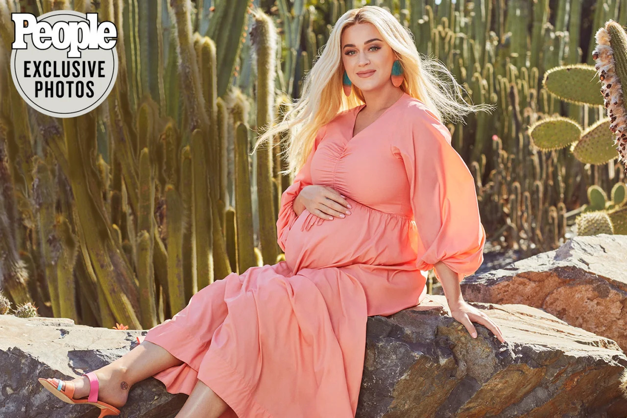 Кэти Перри снялась для обложки глянца на последних месяцах беременности. ФОТО