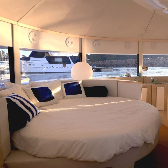 Как выглядит французский эко-отель Anthenea с плавучими капсулами. ФОТО