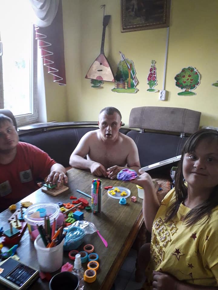 Украинец с синдромом Дауна через 7 лет нашел новую семью - его история тронула всех. ФОТО