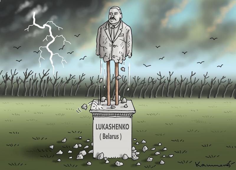 Упырь и диктатор: Лукашенко стал героем жестких фотожаб и карикатур. ФОТО