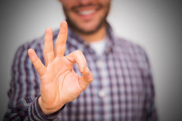 12 популярных у нас жестов, из-за которых заграницей можно получить по лицу. ФОТО