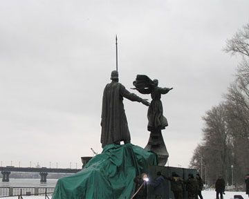 На новый памятник основателям Киева нет денег