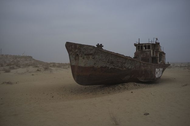 Двери в ад, мистический лес: фоторепортаж о самых страшных местах планеты 