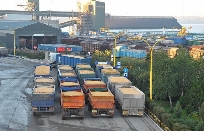Объем экспорта зерновых из Украины превысил 4 млн тонн