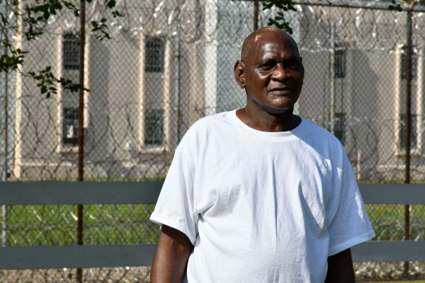 Американец провел в тюрьме 23 года за кражу садовых ножниц. ФОТО