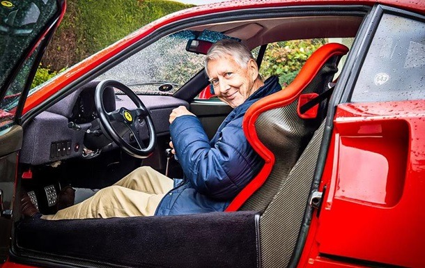 В США 80-летний пенсионер «молодеет» на Ferrari F40. ВИДЕО