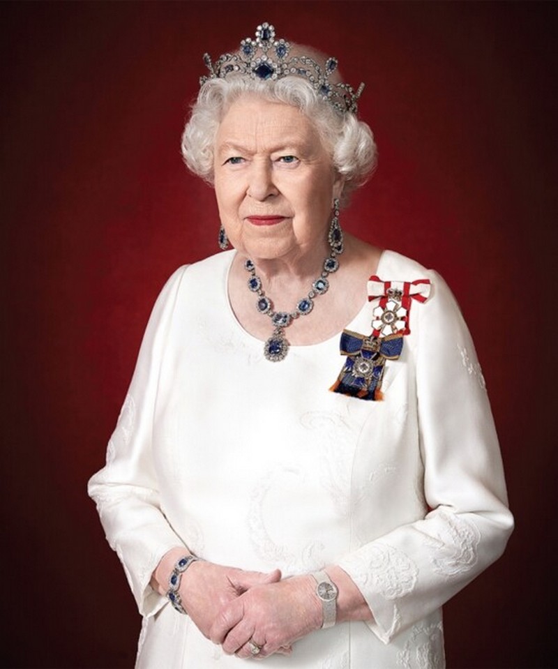 Королева Елизавета II представила новый официальный портрет. Фото