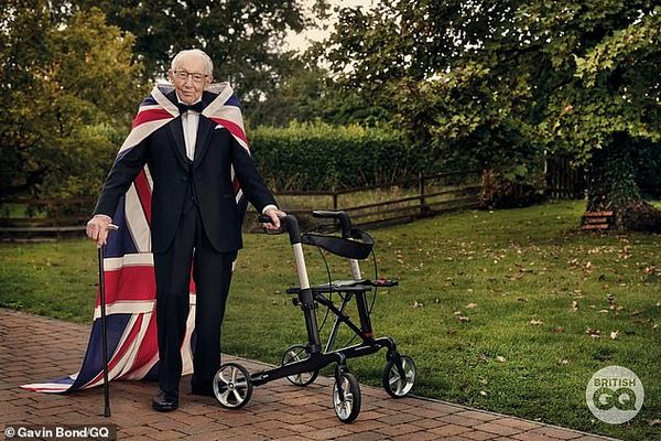 100-летний ветеран, собравший 40 млн долларов для медиков, украсил мужской глянец. Фото