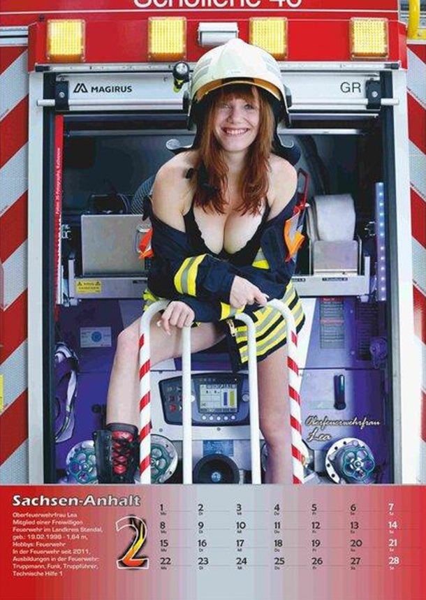 В Германии пожарницы разделись для календаря. ФОТО
