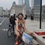 Голая британка покаталась на велосипеде по Лондону. ФОТО