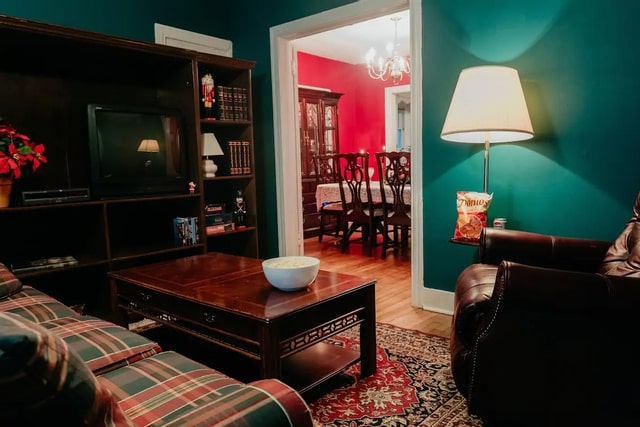 341 доллар за ночь: особняк из фильма «Один дома» сдают в аренду. Фото